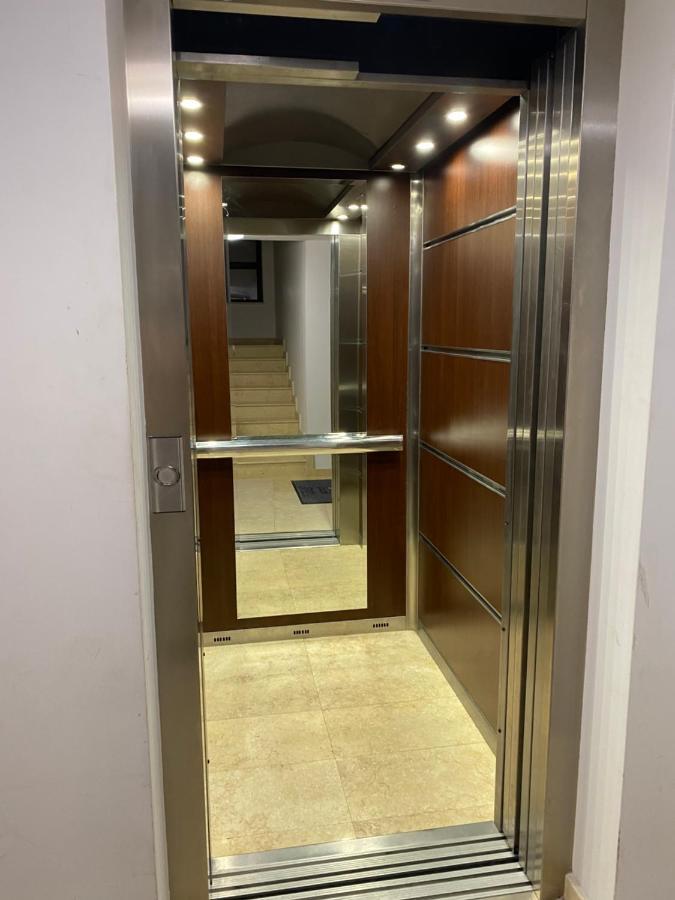 Stylish Urban Apart New 2021 Close To The Beach Varna Exterior foto